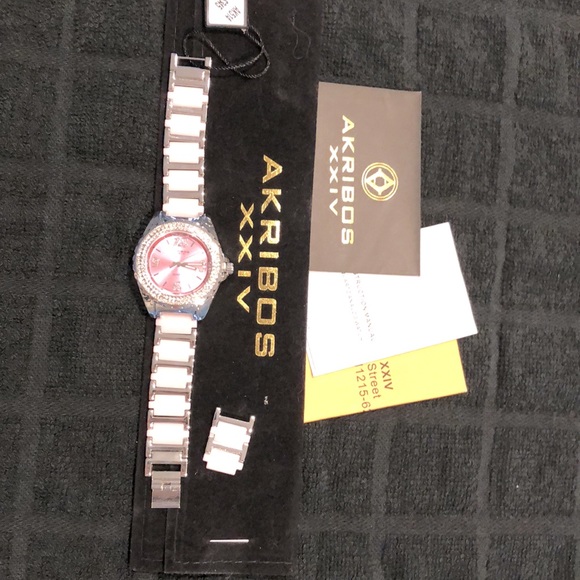 AKRIBOS XXIV WOMEN'S CRYSTAL WATCH - NEW - Picture 2 of 7